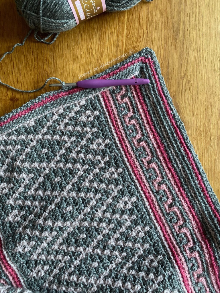 Magic Eye Throw Blanket Overlay Mosaic Crochet Pattern 